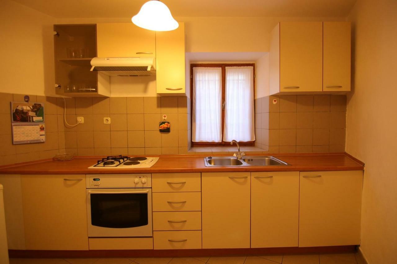 App With A Lovely Patio Mali Lošinj